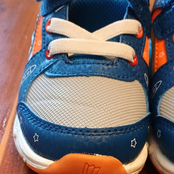 Cocomelon / Light-Up Sneakers / Kids / Size 11 / Blue Orange Green / Easy Closur - Picture 4 of 11